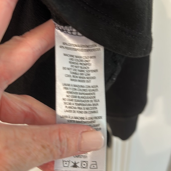 Calvin Klein Cropped Sweatshirt. - Picture 4 of 5